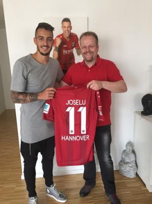 Leiter der Umzugsspedition Höhne-Grass aus Mainz mit Joselu