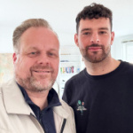Ralf Feller (Mitglied der Geschäftsleitung Höhne-Grass) und Luca Pfeiffer (Fußballprofi)