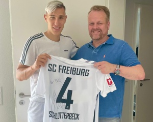 Fußball-Profi Nico Schlotterbeck zieht mit Höhne-Grass um und ist vollkommen zufrieden.