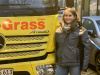Denise Schmidt steht an dem Höhne-Grass LKW