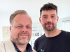Ralf Feller (Mitglied der Geschäftsleitung Höhne-Grass) und Luca Pfeiffer (Fußballprofi)