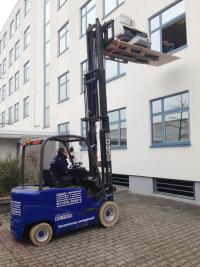 Transport sensibler Maschinen und Schwerlasten